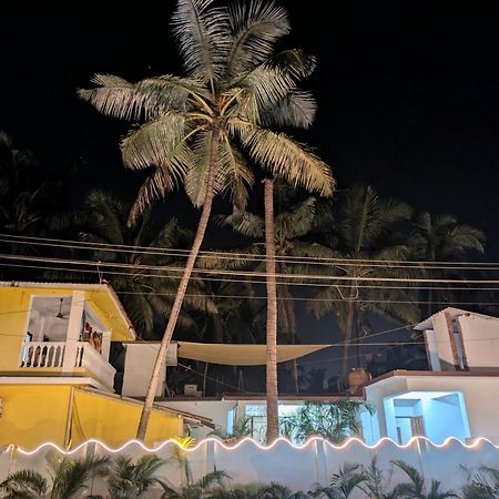 Selesta Sea By The Beach Morjim Exterior photo
