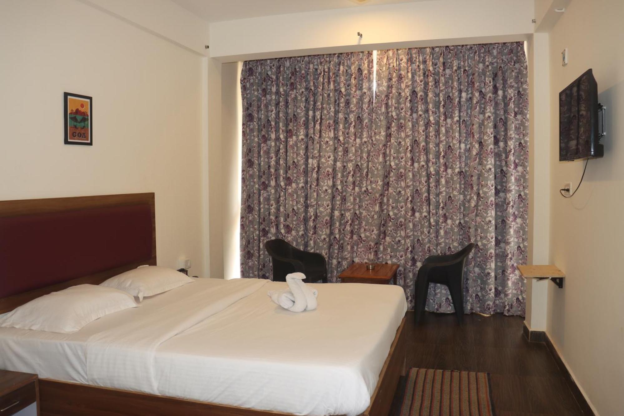 Selesta Sea By The Beach Morjim Exterior photo
